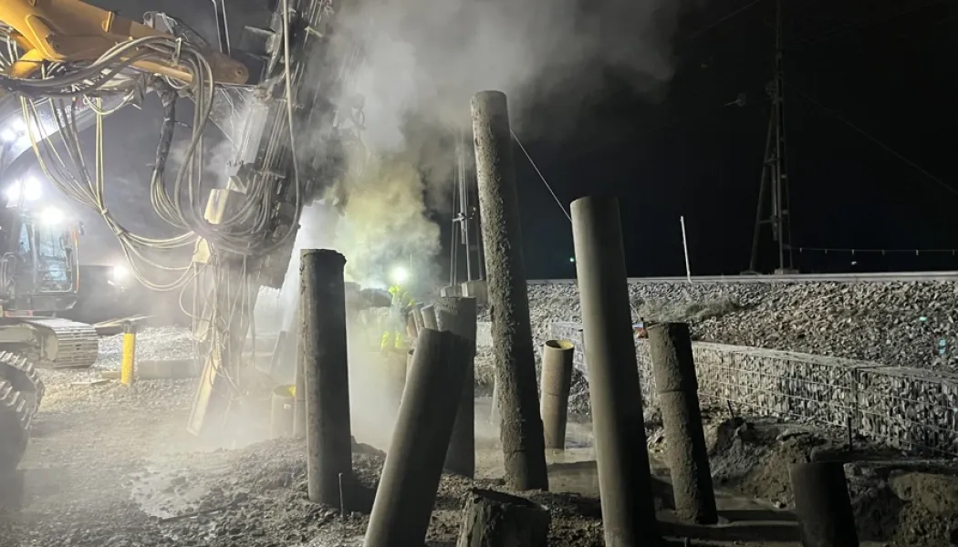 Borrning av stålrörspålarna. Foto: Trafikverket