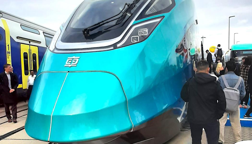 Med lanseringen av CINOVA H2 och andra hållbara järnvägslösningar visar CRRC att de är redo att delta i omställningen till renare transporter. Foto: Markku Björkman