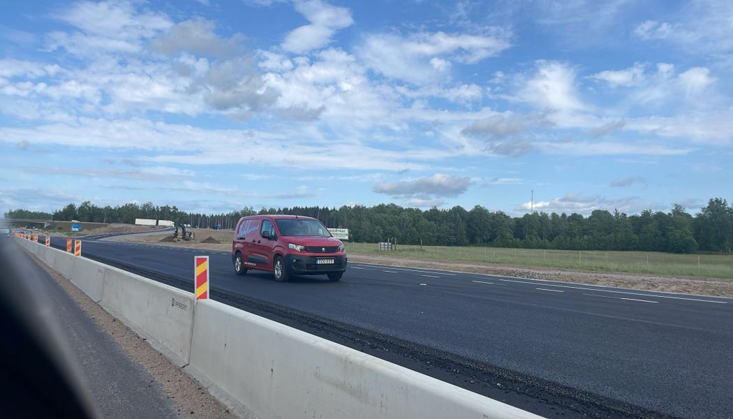 E20 byggs om till mötesfri, väg juni 2025. Foto: Stina Wickenberg