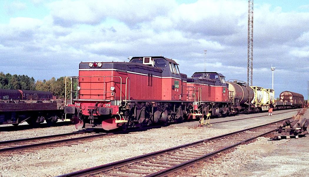 Svenska Green Cargos T44-lok i arbete på finska staden Torneås godsbangård. Foto: Wikipedia Commons Lic. Kredit: Methem (Mikko J. Putkonen)