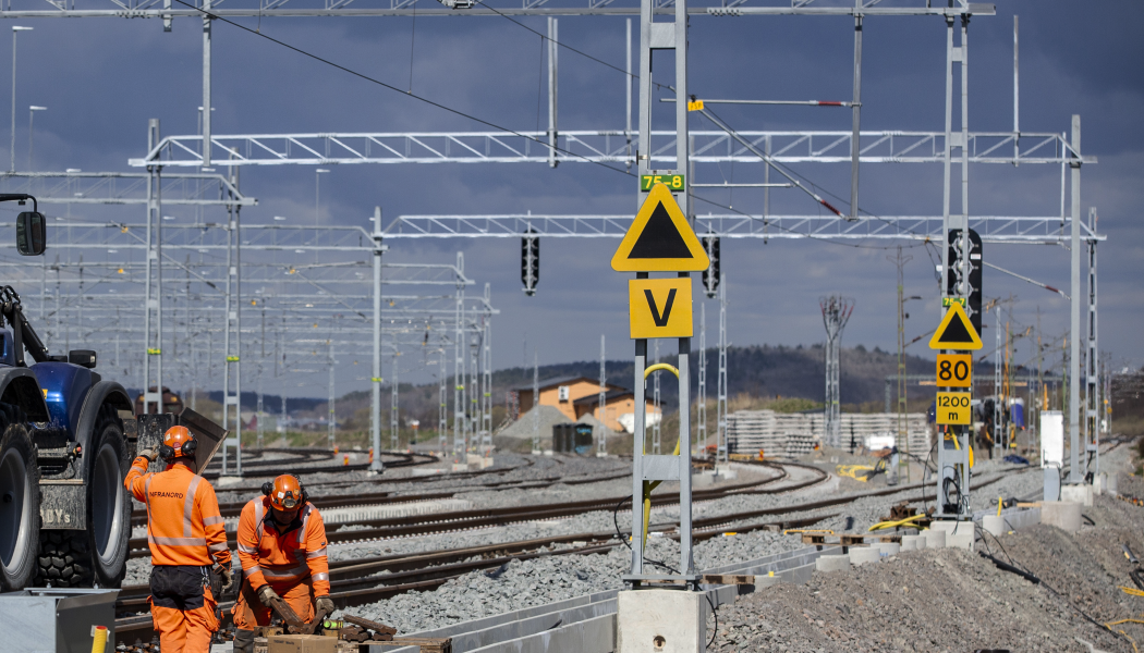 I april tilldelades Infranord uppdraget av Trafikverket att utföra basunderhåll på Västra Stambanan, Hallsberg–Laxå samt Hallsberg rangerbangård. Foto: Infranord