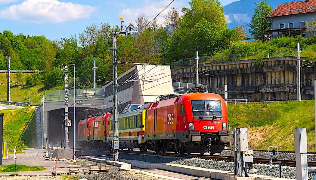 Nedräkningen har börjat: Den 14 december 2025 tas Koralmbanan mellan Graz och Klagenfurt i drift och markerar därmed början på en ny era för södra Österrike. Dags för en överblick över de många imponerande inslagen längs den nya järnvägssträckan.