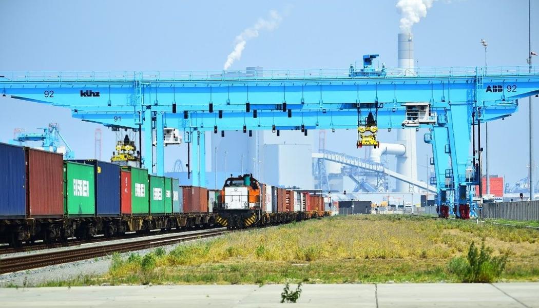 Hamnen i Rotterdams järnvägsnät tillfördes ytterligare ett nytt regionalt nav. I sin roll som järnvägsoperatör lanserade APM:s containerterminal i Rotterdam en direkt järnvägsförbindelse med Container Terminal Herne GmbH – ett stenkast från tyska städerna Bochum och Gelsenkirchen. Foto: Container Terminal Herne GmbH