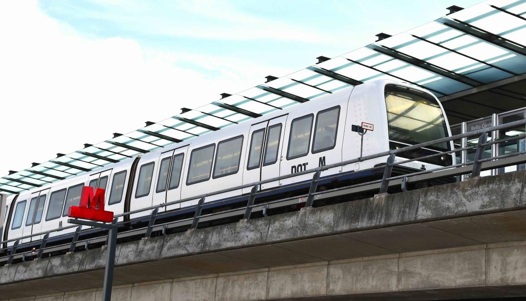 Köpenhams metro  består av cirka 40 kilometer dubbelspår och totalt 44 stationer, varav 30 ligger under jord och 14 ovan jord. Metrotrafiken är helautomatiserad och förarlös enligt GoA4-standard och är i drift dygnet runt med varierande turtäthet beroende på tid på dygnet.  Foto: Köpenhams metro