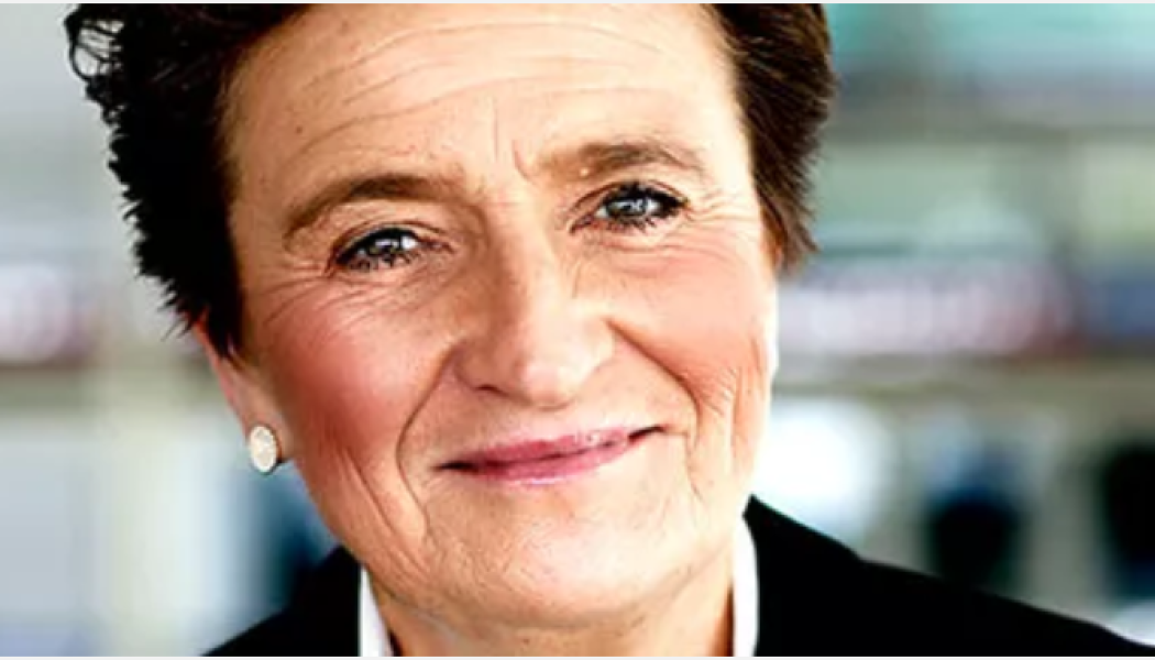 Monica Lingegård intervjuas om problemen för SJ. Foto: Trafikverket