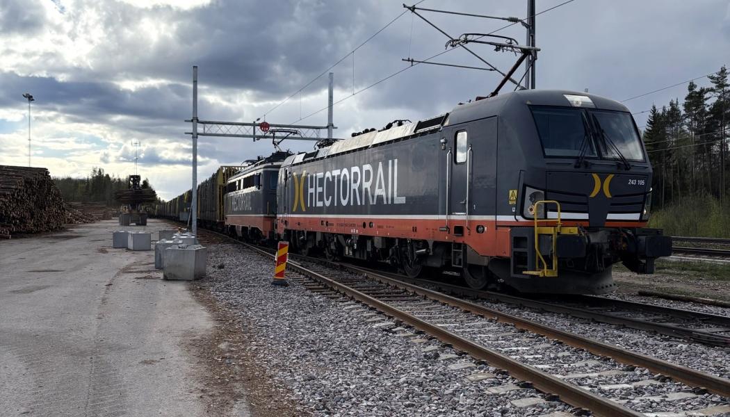 Lok vid Forsbacka Terminal. Foto: 