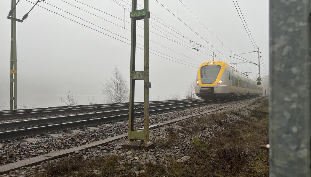 Passerande tåg i Jonsered. Foto Norconsult