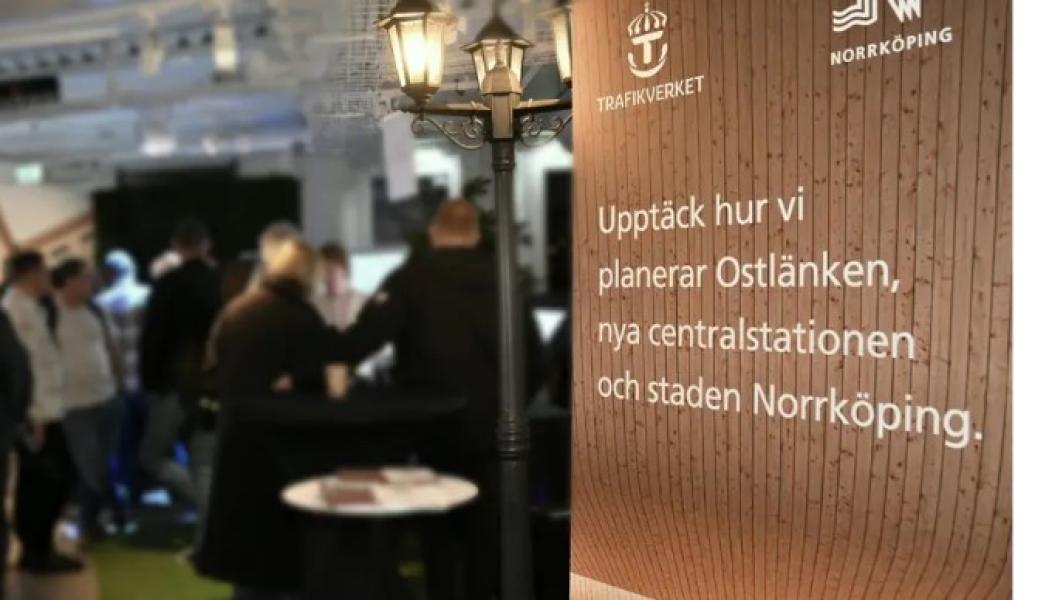 Det öppna huset kombinerade information, presentation och fysiska möten kring hur järnvägen, den nya stationen och utvecklingen av Norrköpings stad kan komma att se ut i framtiden. Foto: Malin Svantesdotter, Trafikverket