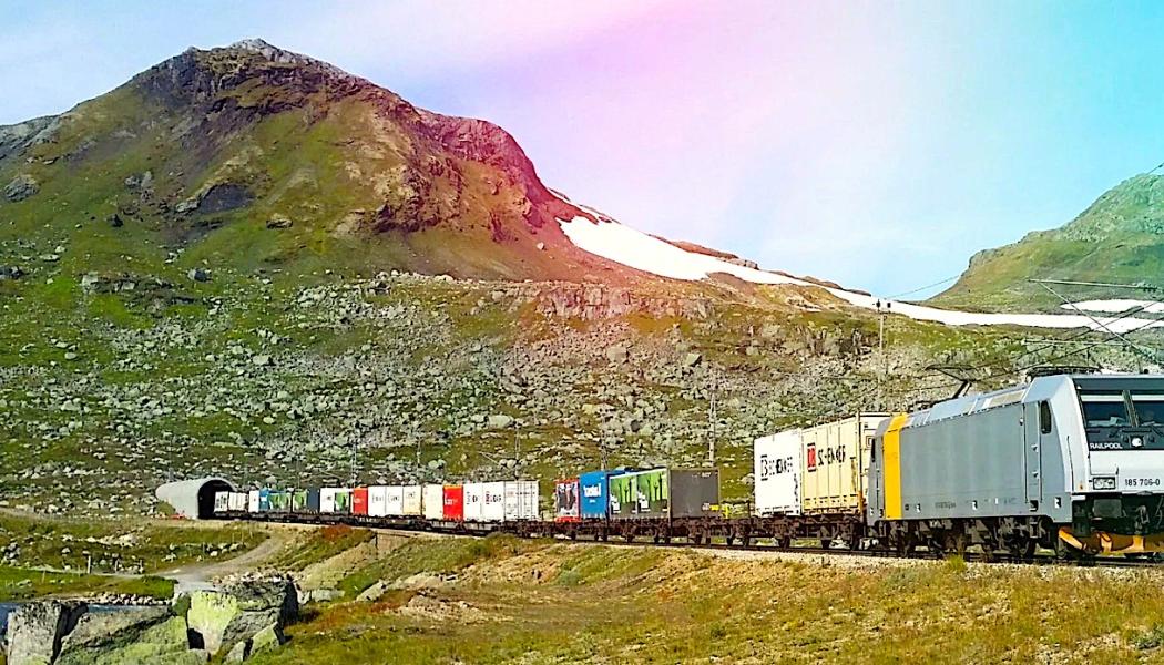 Tågen fraktar huvudsakligen fisk och skaldjur från norr till söder, medan livsmedel och andra vardagsprodukter transporteras norrut. Denna rutt har bidragit till att dubbla transportvolymerna från Nordnorge till nästan 60 miljarder NOK under det senaste decenniet. Foto: Onrail