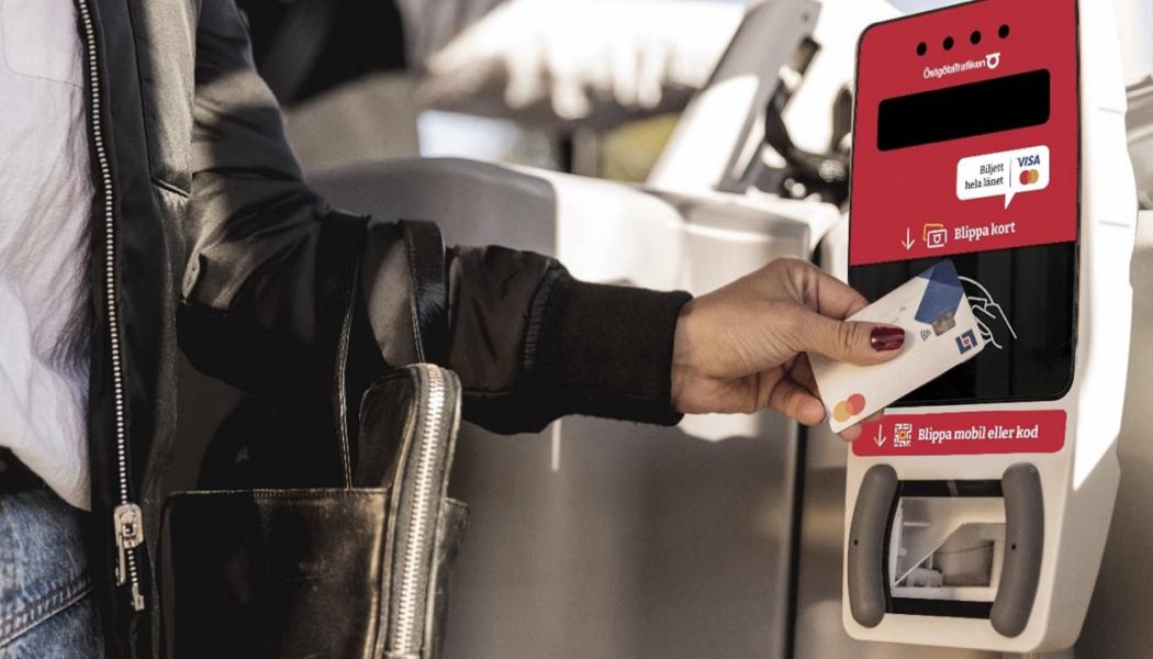 Östgötatrafiken lanserar kontaktlös biljetthantering på tåg. Foto: Telia