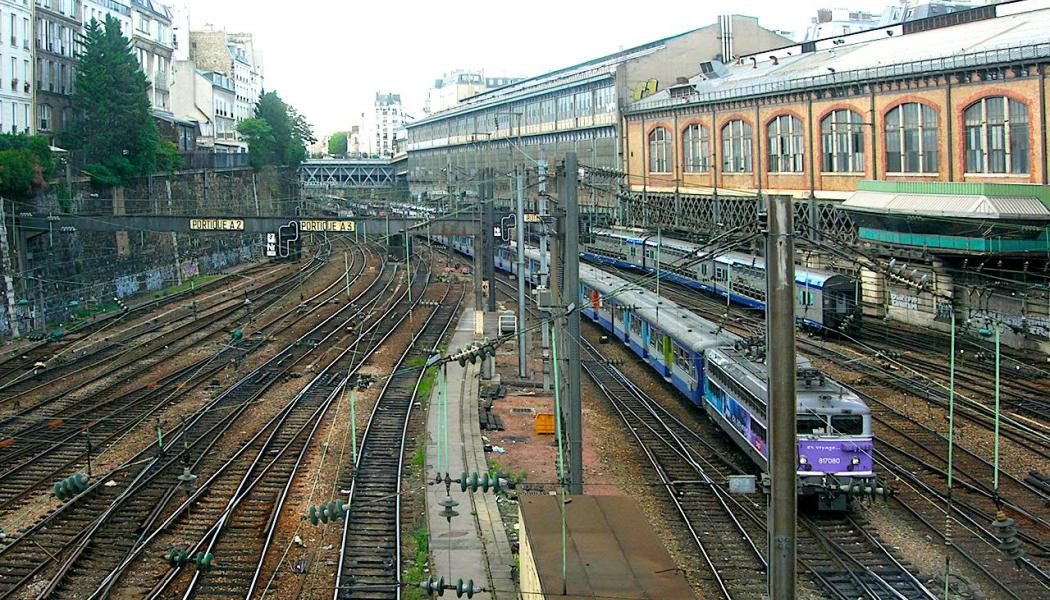 Franskt regionaltåg anländer till stationen Saint Lazare i Paris. Foto: Wikipedia Common, kredit:Remi Jouan
