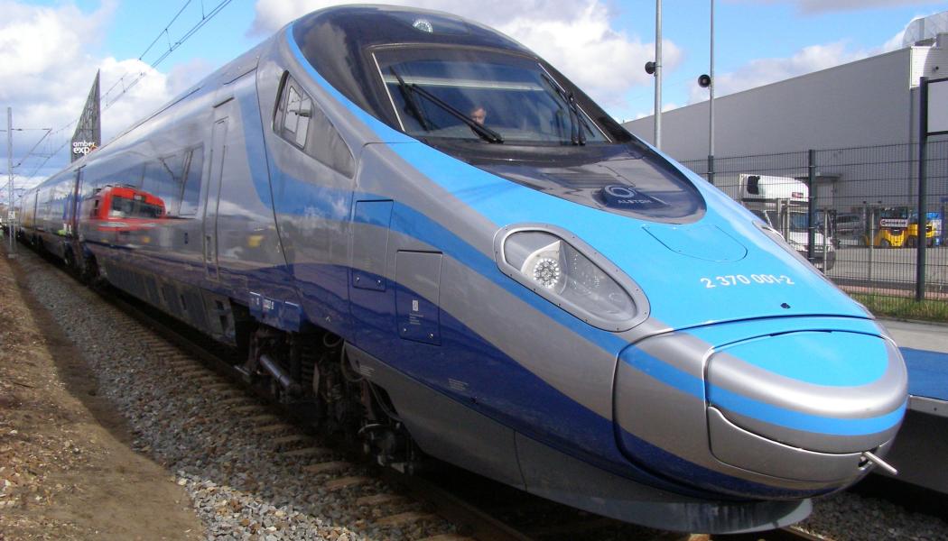 Höghastighetståget ED250 Pendolino i PKP Intercity-service på stationen i Gdansk. Foto: Wikipedia Common, kredit: Andrzej Otrębski 