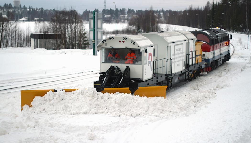 Effektiva snömaskiner haft fullt med jobb. Foto: Railcare