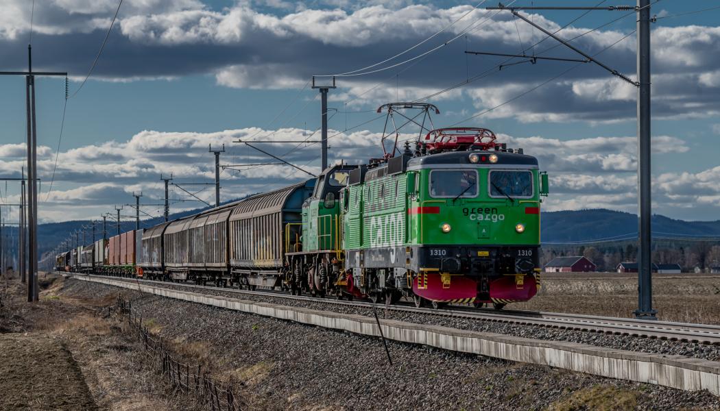 Det första kvartalet 2025 visar tydliga operativa framsteg, bland annat genom förbättrad punktlighet och ett historiskt högt trafiksäkerhetsindex. Foto: Green Cargo