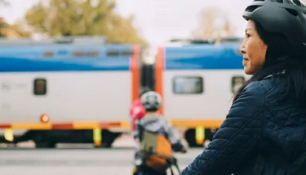 Trafikverket byter ut räls och slipers mellan Flen och Sparreholm. Foto: Trafikverket 