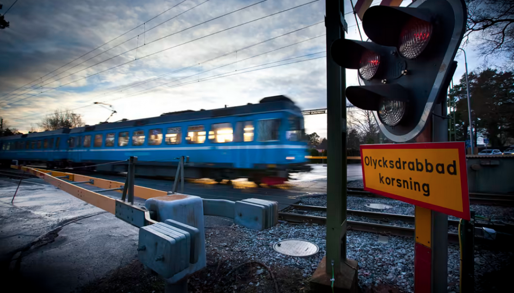SL bygger två planskilda korsningar som ska öka säkerheten på och kring Roslagsbanan. Foto: SL