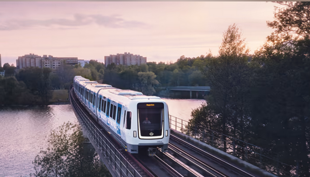 Fyra av fem reser med kollektivtrafiken. Foto: SL