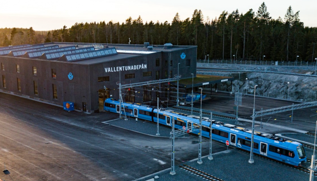 98,9 procent punktlighet då Transdev började köra Roslagsbanan. Foto: Transdev