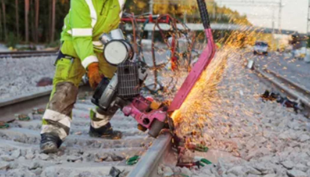 Trafikverket ska spårrikta järnvägen mellan mellan Gävle och Forsbacka. Foto: Trafikverket