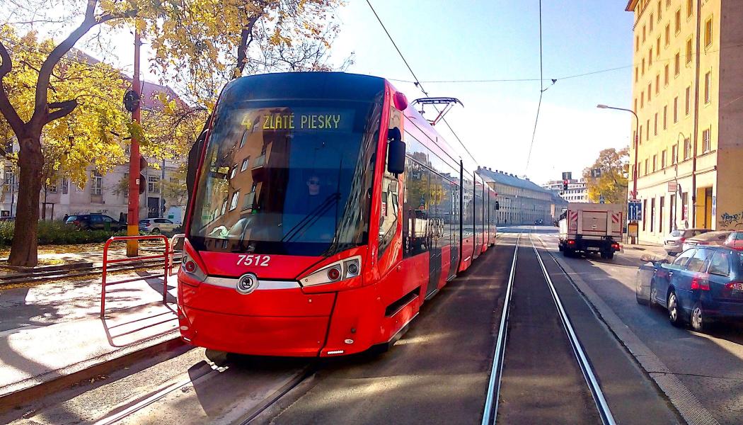 Skoda consegna a Bergamo i primi tram dotati di sistemi anticollisione