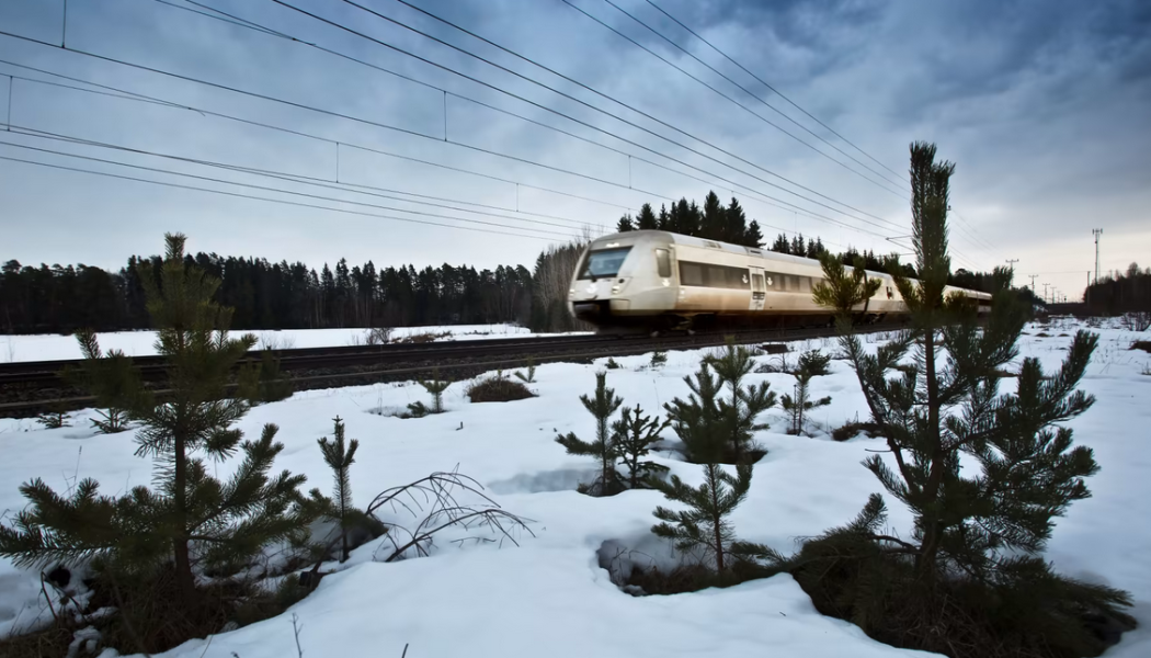 Många tågföretag ännu inte har kunnat planera sina avgångar inför julhelgen. Foto: SJ