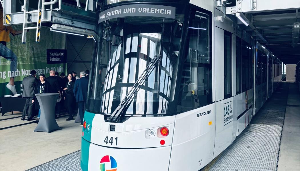 De nya vagnarna är en del av ViP:s satsning på högre kapacitet, förbättrad tillgänglighet och ökad komfort i lokaltrafiken. När de tekniska testerna och personalutbildningen är klara kommer TRAMLINK att tas i bruk på stadens linjer. Foto: Stadler