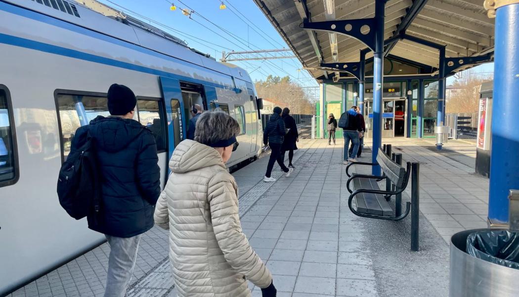Trafikverket bygger en ny stationsentré i Häggvik, vilket påverkar trafiken i sommar. Foto: Stina Wickenberg