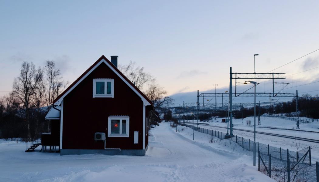Abisko tågstation. Foto: Jian Liu/Unsplash
