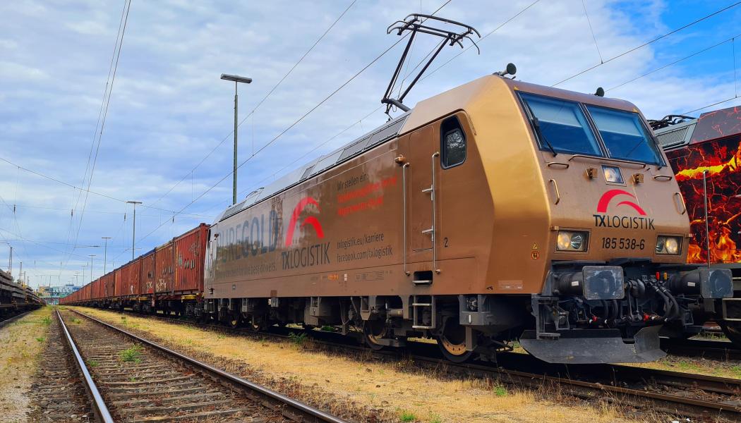 Många avfallstransporter transporteras nu via järnväg, särskilt på rutterna längs den europeiska nord-syd-korridoren. Foto: TX Logistik