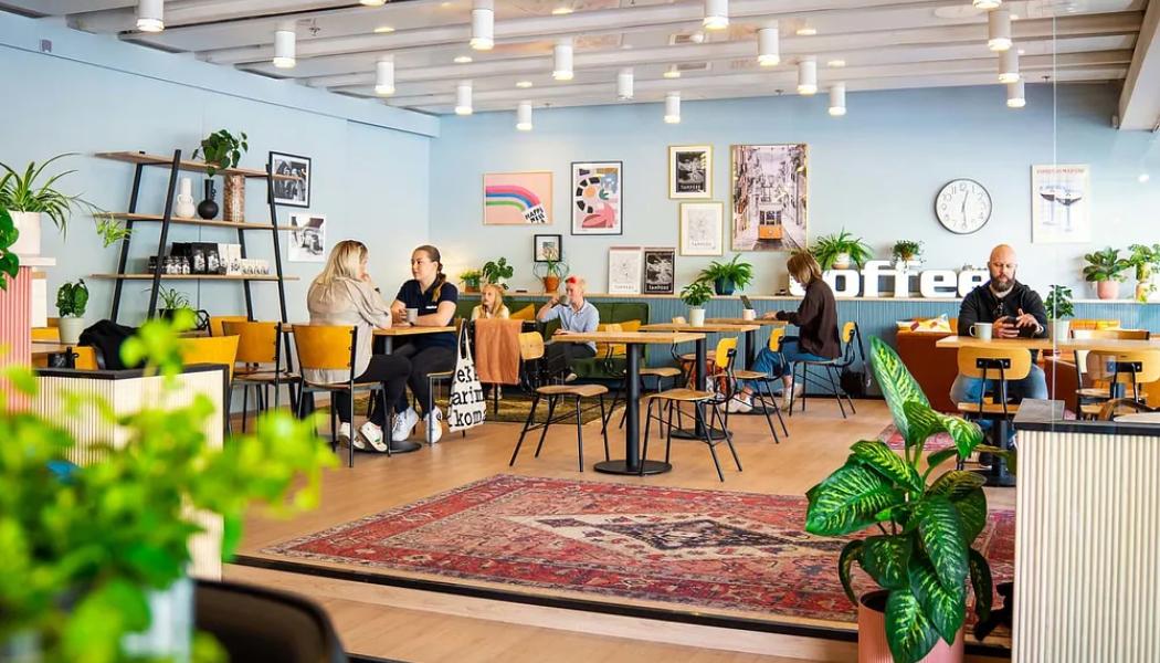 Restaurang vid Tammerfors järnvägsstation i Finland. Foto: Visit Tampere