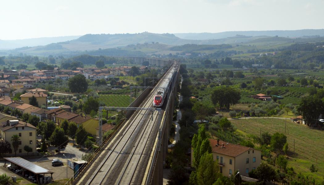 Tåg påväg genom Italien. Foto: Icomera