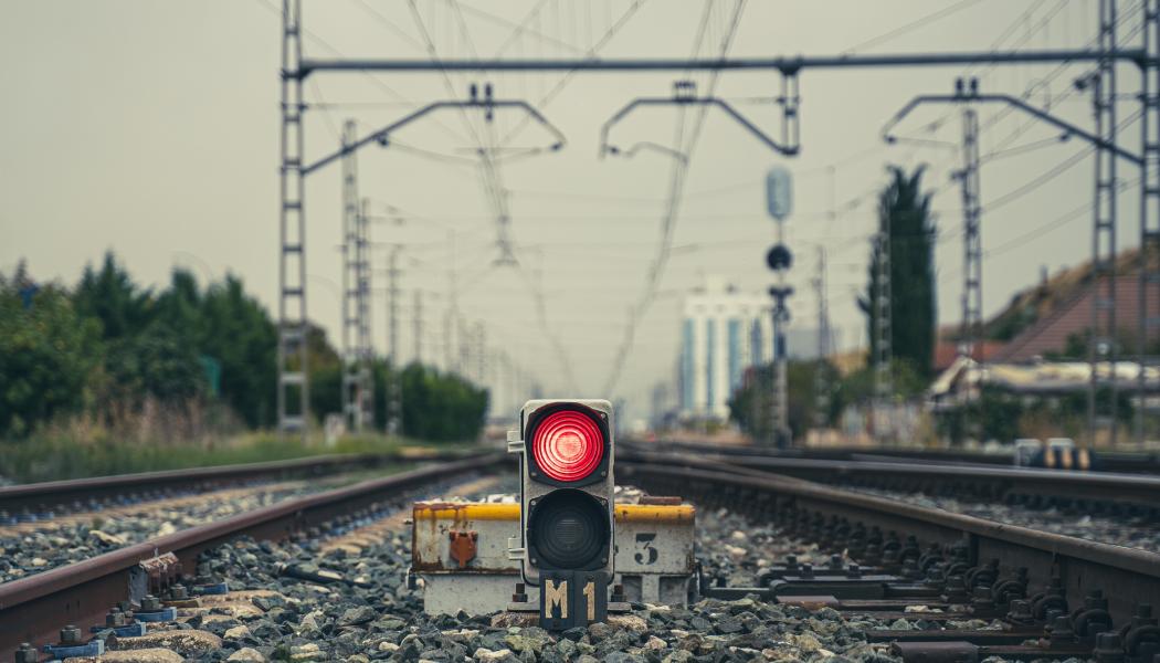 Järnvägssignal Foto: dayso /unsplash 