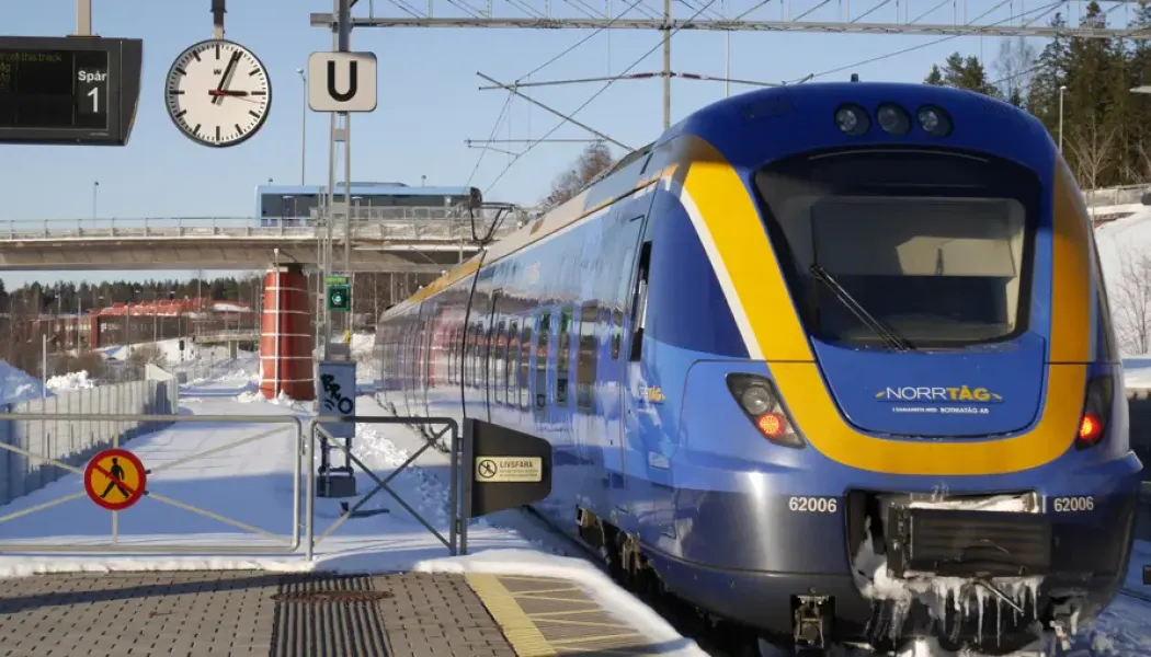 Trafikverket försvarar beslutet om central dragning av Norrbotniabanan i Piteå.