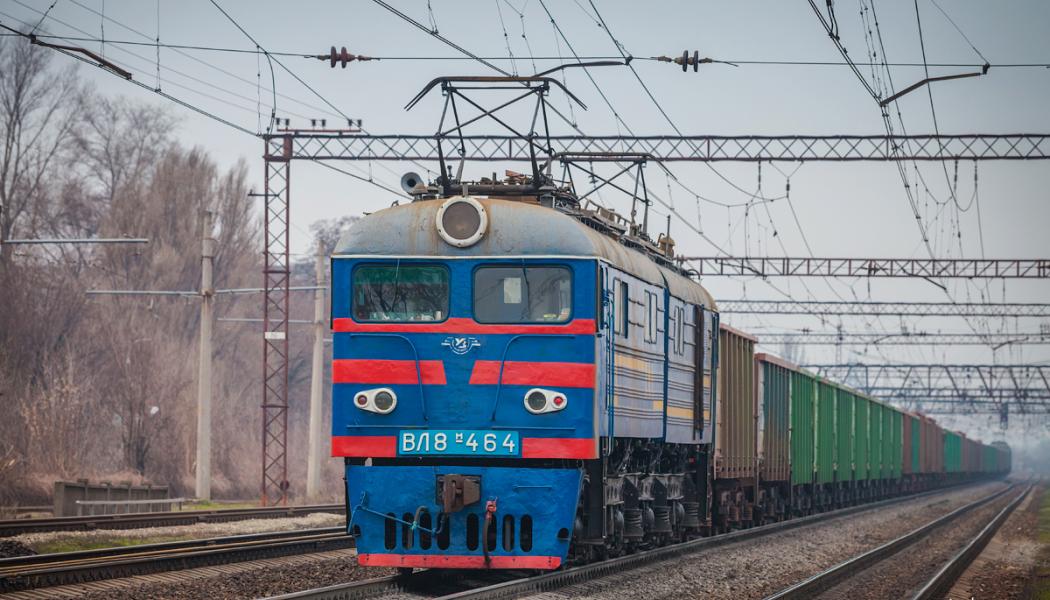 Ukrainarna har funnit att järnvägen är det bästa och snabbaste sättet att transportera mycket soldater och materiel. Bild: Andrey Kurmelyov, CC BY-SA 4.0