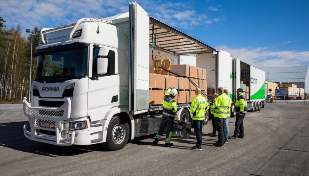 VR Transpoint och SSAB Europe är pionjärer i att planera och hantera logistikkedjor med målet att snabbt minska koldioxidutsläppen från transporter. Foto: VR Transpoint, kredit: Ville Rinne