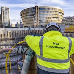 Utbyggnaden av nya tunnelbaneförbindelser är i full gång i Stockholmsområdet, men ytterligare 12 spårprojekt kan bli verklighet, enligt ett förslag från Region Stockholm som nu granskas av regionpolitikerna. Här pågår arbeten i Hagastaden i norra Stockholm stad med att bygga ut gröna linjen från Odenplan till Arenastaden.
FOTO: Liza Simonsson