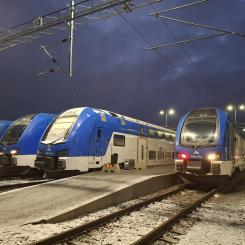 Mälartåg utanför Gredbydepån där Transdev bedriver stora delar av sitt underhållsarbete. Foto: Transdev