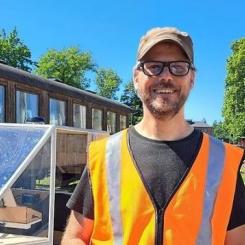 Projektledaren och VTI-forskaren Tomas Rosberg vid test av fjärrstyrning av tåg inom forskning vid Linköpings universitet 2024. Arkivbild: Mikael Sönne