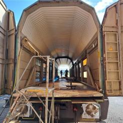 Bilvagn genomgår underhåll. Foto: Mantena