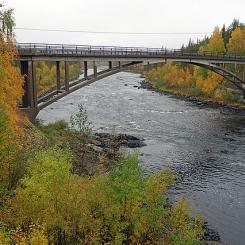 Byske nära Myrheden. Den gamla bron från Jörn till Långträsk. Foto: Wikimedia Commons