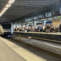En välfylld perrong på Stockholms centralstation. Foto: Stina Wickenberg
