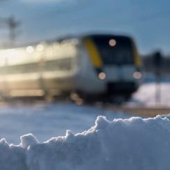 Det blir fler avgångar i tågtrafiken och möjlighet att resa med fler av Västtrafiks biljetter på Vy:s och SJ:s tåg. Fotograf: Thomas Harrysson