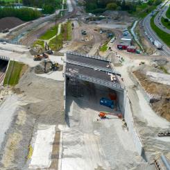 I maj 2021 lanserades den sista bron i ombyggnaden av trafikplats Alnarp. Foto: NCC-OHLA/Trafikverket