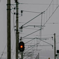 Sträckan Grillby–Enköping är också lämplig för att testa det nya kontaktledningssystemet SYT 21/27, som är utvecklat för höghastighetståg upp till 320 km/h. Foto: daniel Stiel/Unsplash