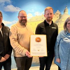 Från vänster: Bosse Wirén, KMA (PEAB), Nicklas Rask, projektledare (Trafikverket), Johan Svensson, entreprenadingenjör (PEAB), Gabriella Wettermark, projektingenjör (Trafikverket) i projekt Jakobshyttan-Degerön. Foto: Binosight