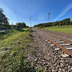 Ett dubbelspår innebär även förbättrade förutsättningar för persontrafik på sträckan. Med tillkommande företagsetableringarna beräknas efterfrågan av arbetsresor öka och behov av förbättrad kollektivtrafik för att möjliggöra kompetensförsörjningen i Luleå och Boden. Foto: John Hardwick