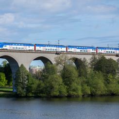 13 nya dubbeldäckare som ska trafikera Mälartågs linjer har beställts och levereras om tre år, 2028. Foto: Mälardalstrafik