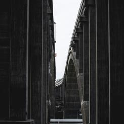 Tranebergsbron förbinder stadsdelarna Kungsholmen och Traneberg i Bromma. Foto: Marten Bjork/Unsplash