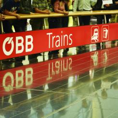 ÖBB vill ta över handläggningen av passagerarrättsärenden på den tyska marknaden, inklusive handläggning av returbetalningar (biljett och ytterligare reklamationer), kundtjänst (tidtabell och prisinformation, rådgivning, biljettförsäljning, mottagande av reklamationer och förlustanmälningar) samt kategoriseringen och utvärderingen enligt uppdragsgivarens och den regionala järnvägstrafikmyndighetens önskemål. Foto: ÖBB/Philipp Horak