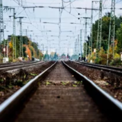 Totalt gjordes 970 500 stopp för på- och avstigning längs Trafikverkets järnvägsspår. Foto: Trafikverket